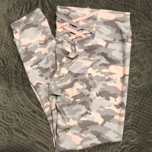 Pink camo fabletics